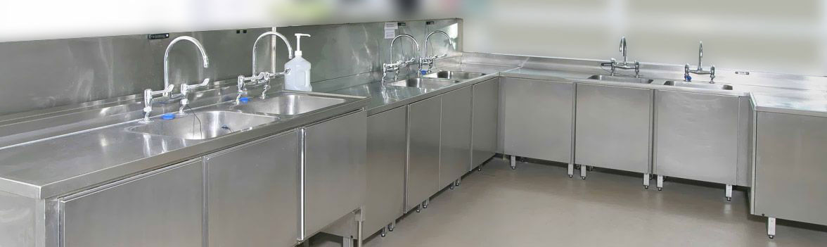 Equipamiento hospitalario en acero inoxidable Struktur